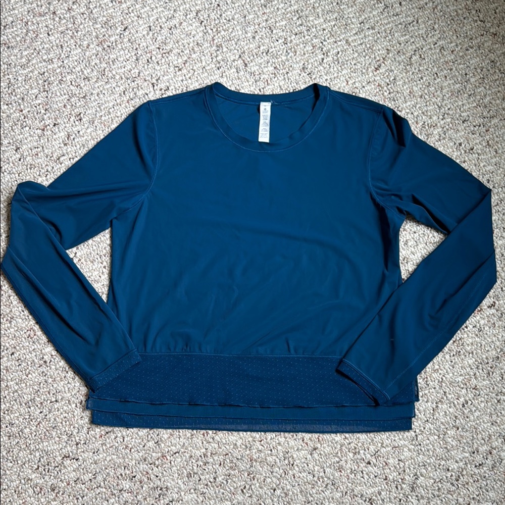 Lululemon Athletica  Fitted Long Sleeve Top